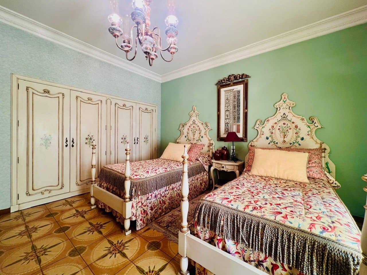 6 bedroom Flat for sale in Beniarbeig - € 199,999 (Ref: 9489913)