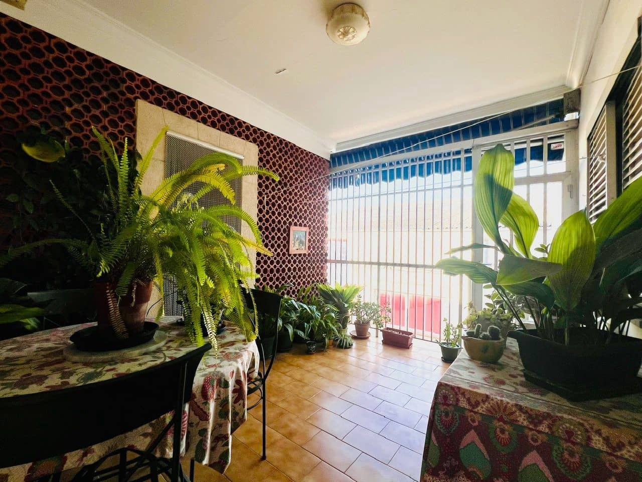 6 bedroom Flat for sale in Beniarbeig - € 199,999 (Ref: 9489913)