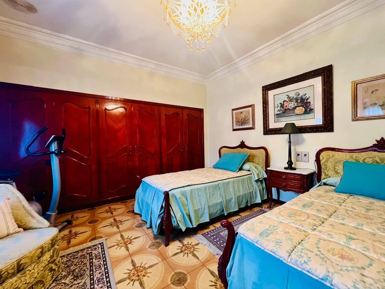 6 bedroom Flat for sale in Beniarbeig - € 199,999 (Ref: 9489913)