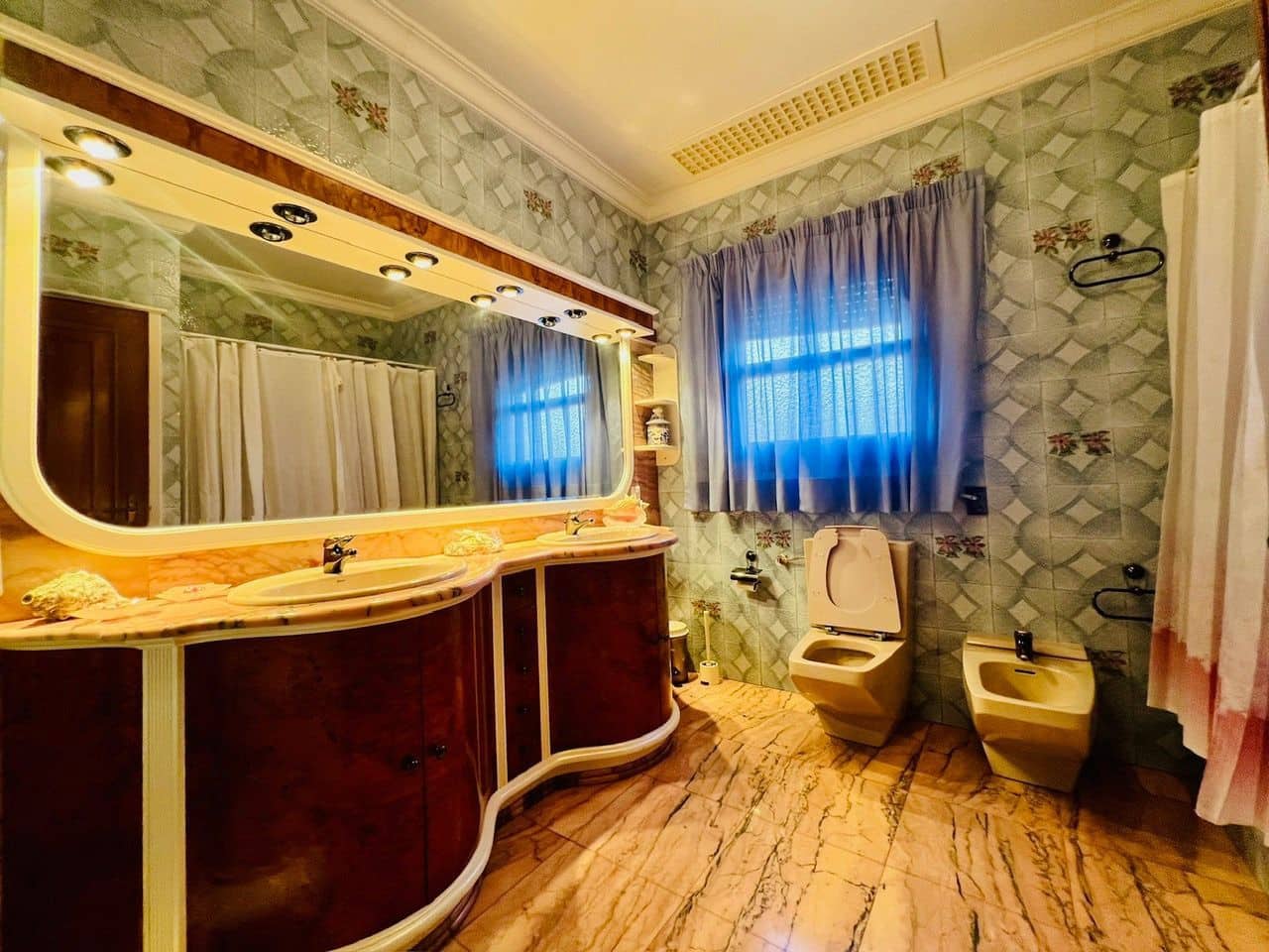 6 bedroom Flat for sale in Beniarbeig - € 199,999 (Ref: 9489913)