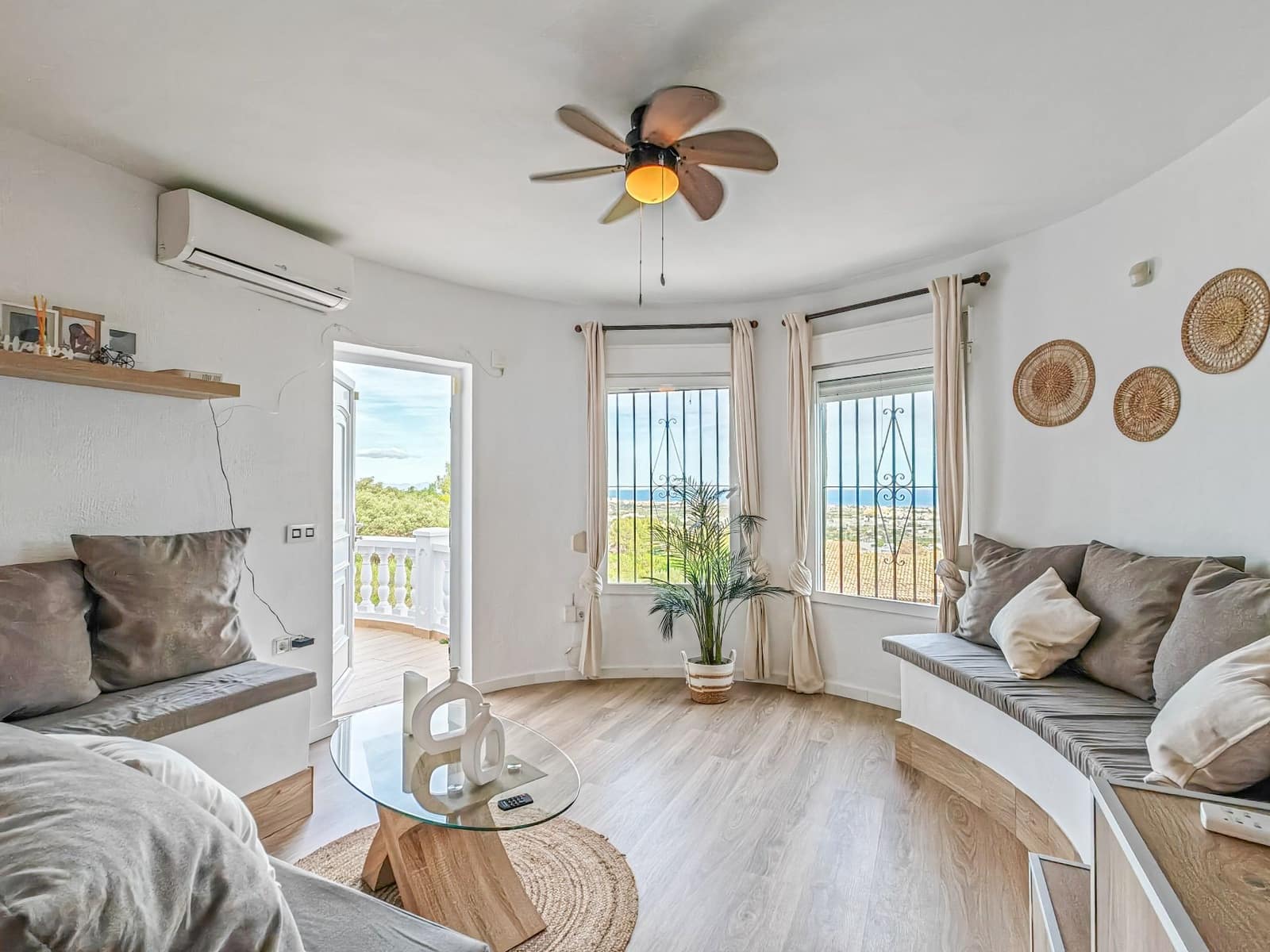 4 sypialnia Willa na sprzedaż w Denia z basenem garażem - 580 000 € (Ref: 9489919)