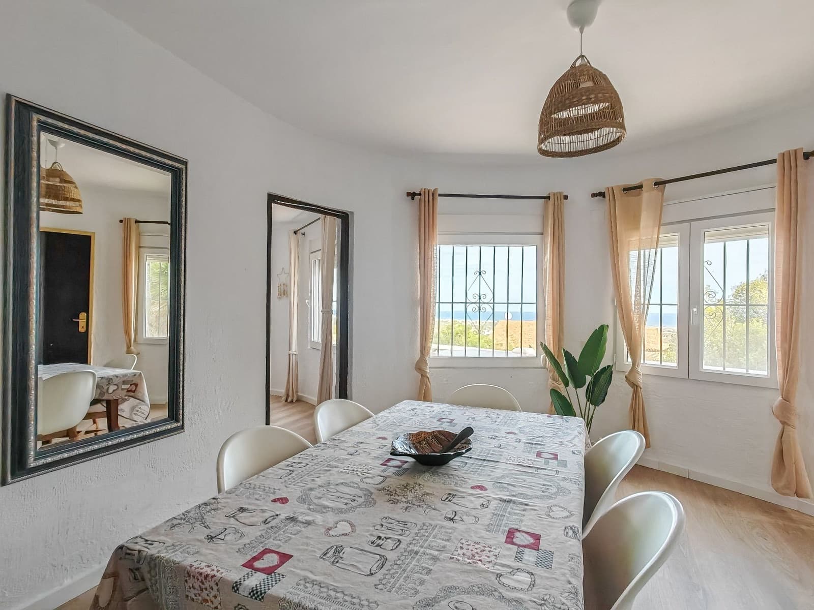 4 sypialnia Willa na sprzedaż w Denia z basenem garażem - 580 000 € (Ref: 9489919)