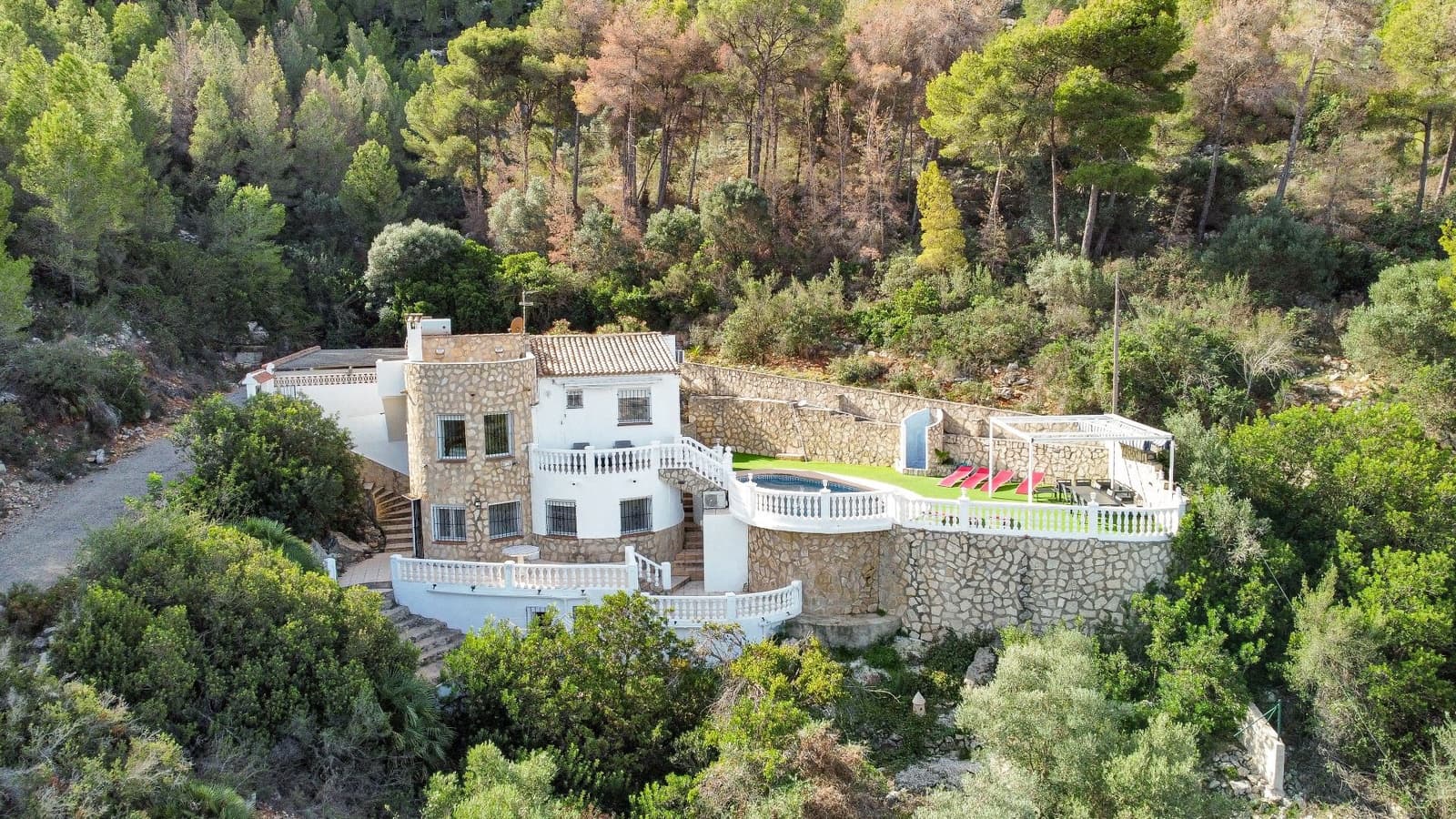 4 sypialnia Willa na sprzedaż w Denia z basenem garażem - 580 000 € (Ref: 9489919)