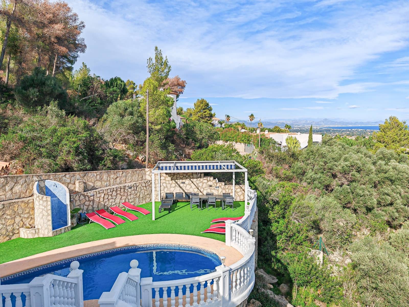 4 sypialnia Willa na sprzedaż w Denia z basenem garażem - 580 000 € (Ref: 9489919)