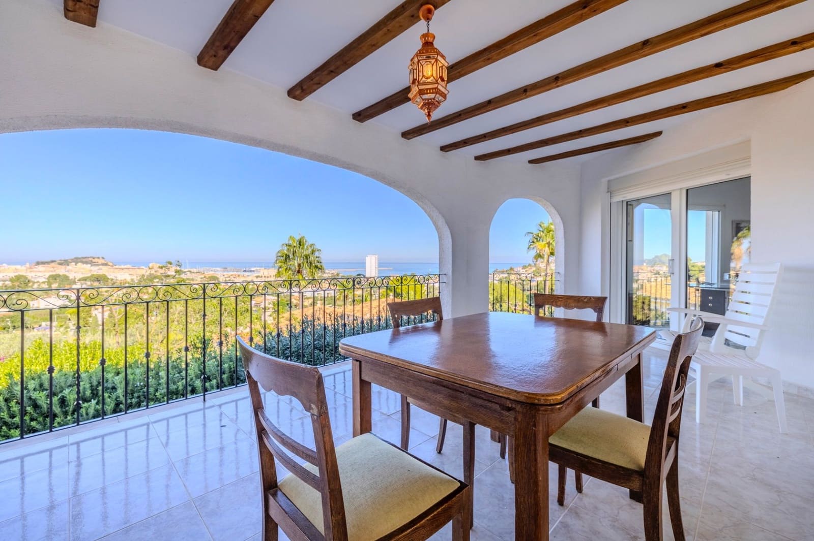 4 sovrum Villa till salu i Denia med pool garage - 950 000 € (Ref: 9489922)