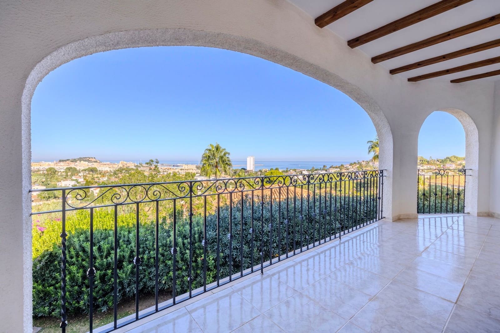 4 sovrum Villa till salu i Denia med pool garage - 950 000 € (Ref: 9489922)