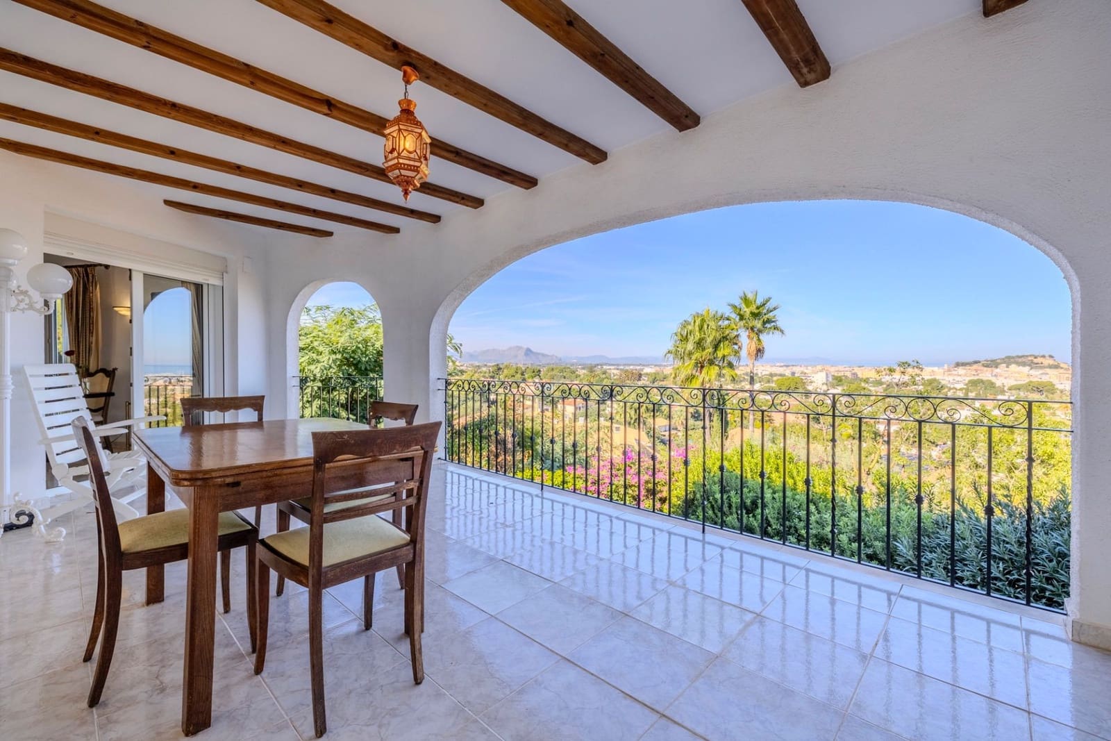 4 sovrum Villa till salu i Denia med pool garage - 950 000 € (Ref: 9489922)