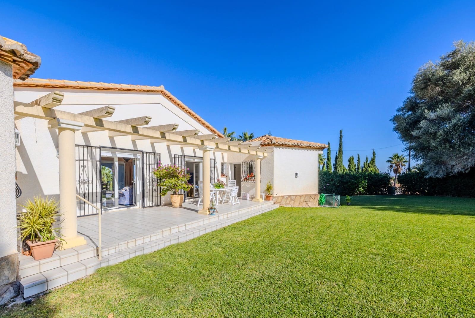 4 sovrum Villa till salu i Denia med pool garage - 950 000 € (Ref: 9489922)