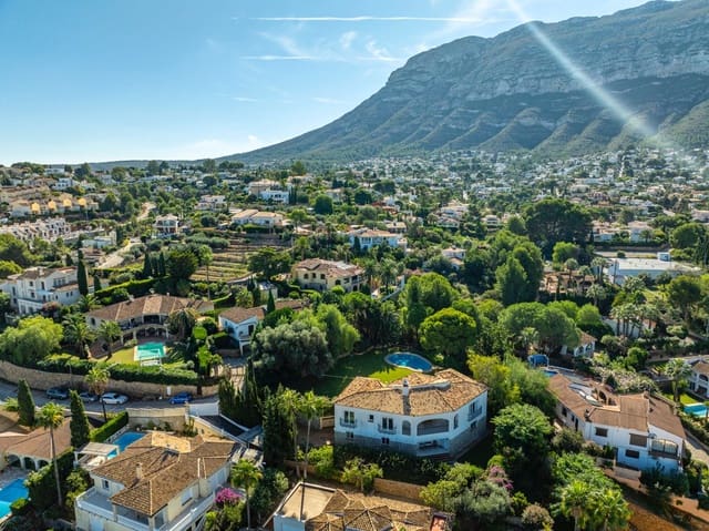 4 sovrum Villa till salu i El Montgó, Dénia med pool garage - 950 000 € (Ref: 9489922)