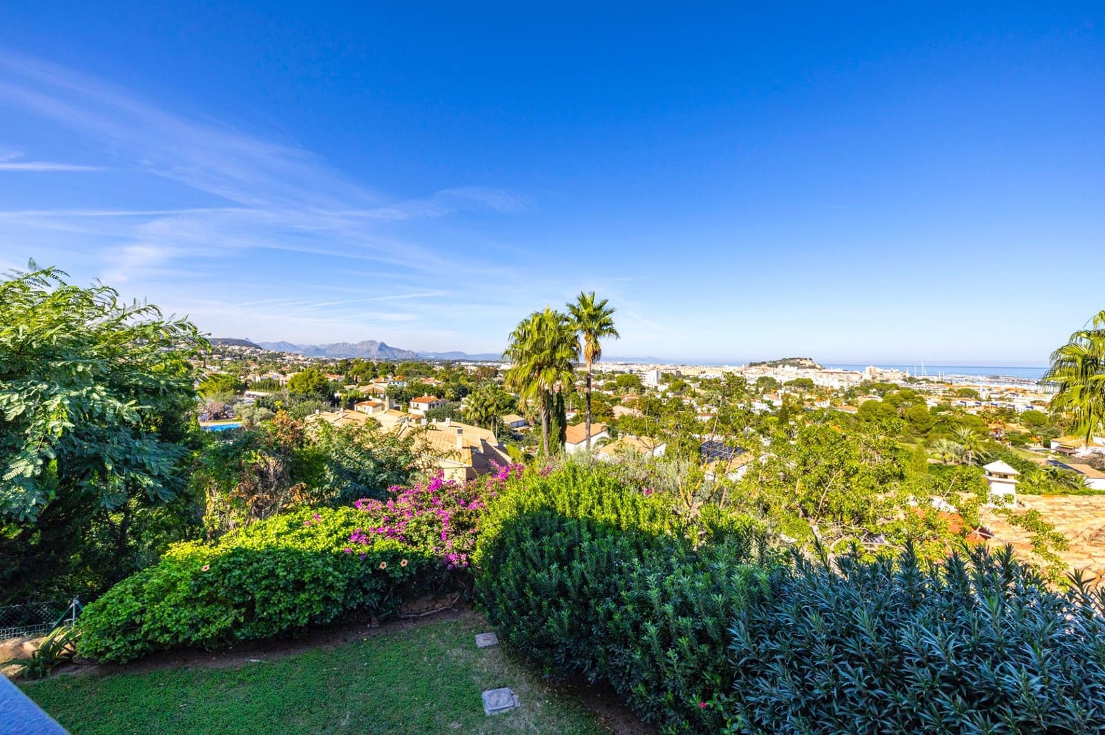 4 sovrum Villa till salu i Denia med pool garage - 950 000 € (Ref: 9489922)