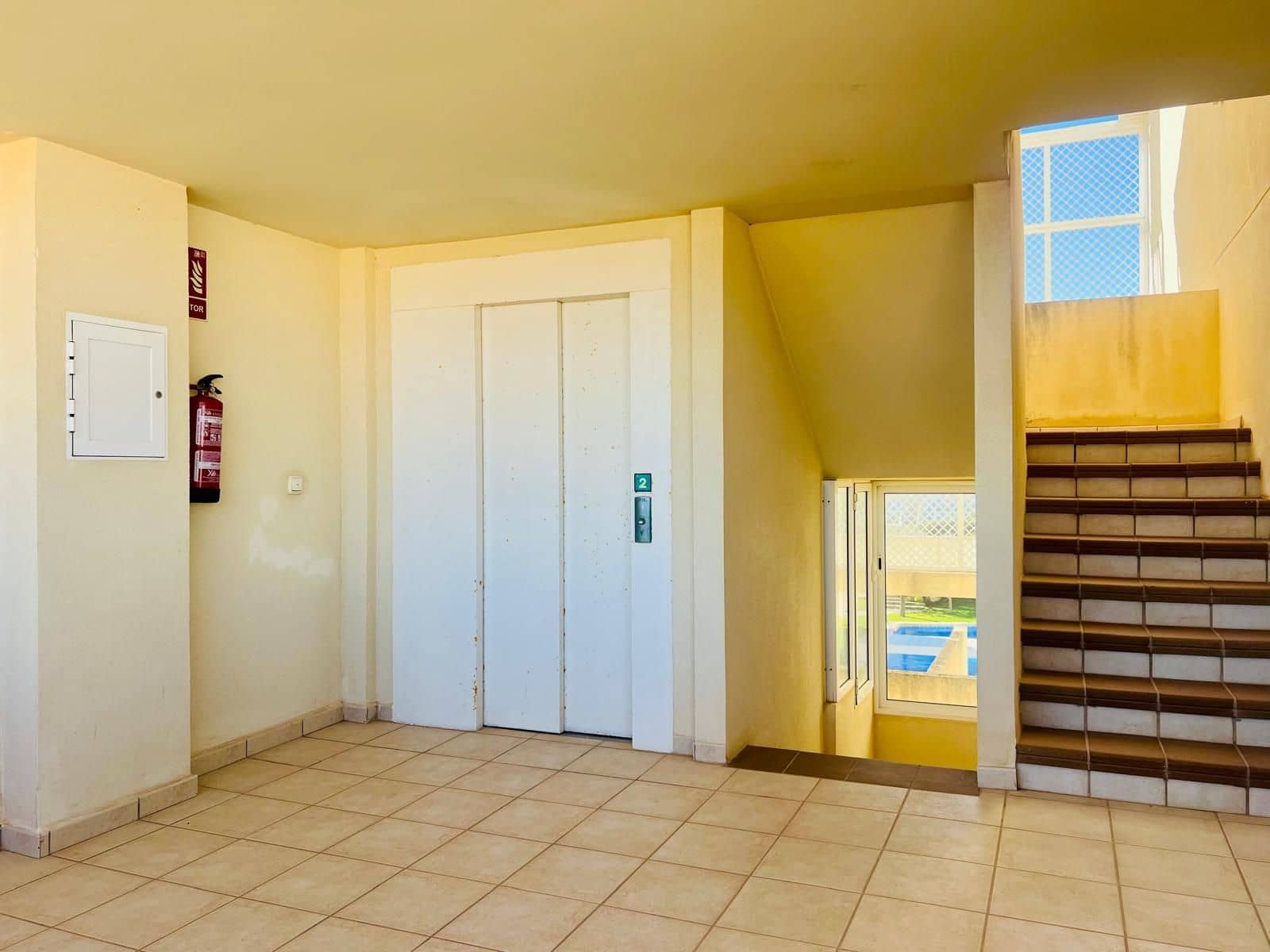 2 bedroom Apartment for sale in Oliva with pool garage - € 220,000 (Ref: 9489923)