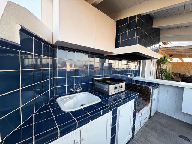 3 soveværelse Penthouse til salg i Centro Urbano, Dénia med garage - € 720.000 (Ref: 9489924)