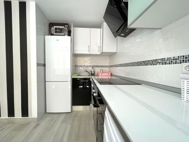 2 soveværelse Lejlighed til salg i Centro Urbano, Dénia - € 159.000 (Ref: 9489928)