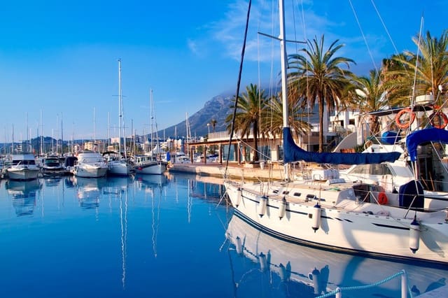 3 soverom Kjedet enebolig til salgs i L'Almadrava - L'Estanyó, Dénia med svømmebasseng garasje - € 375 000 (Ref: 9489935)