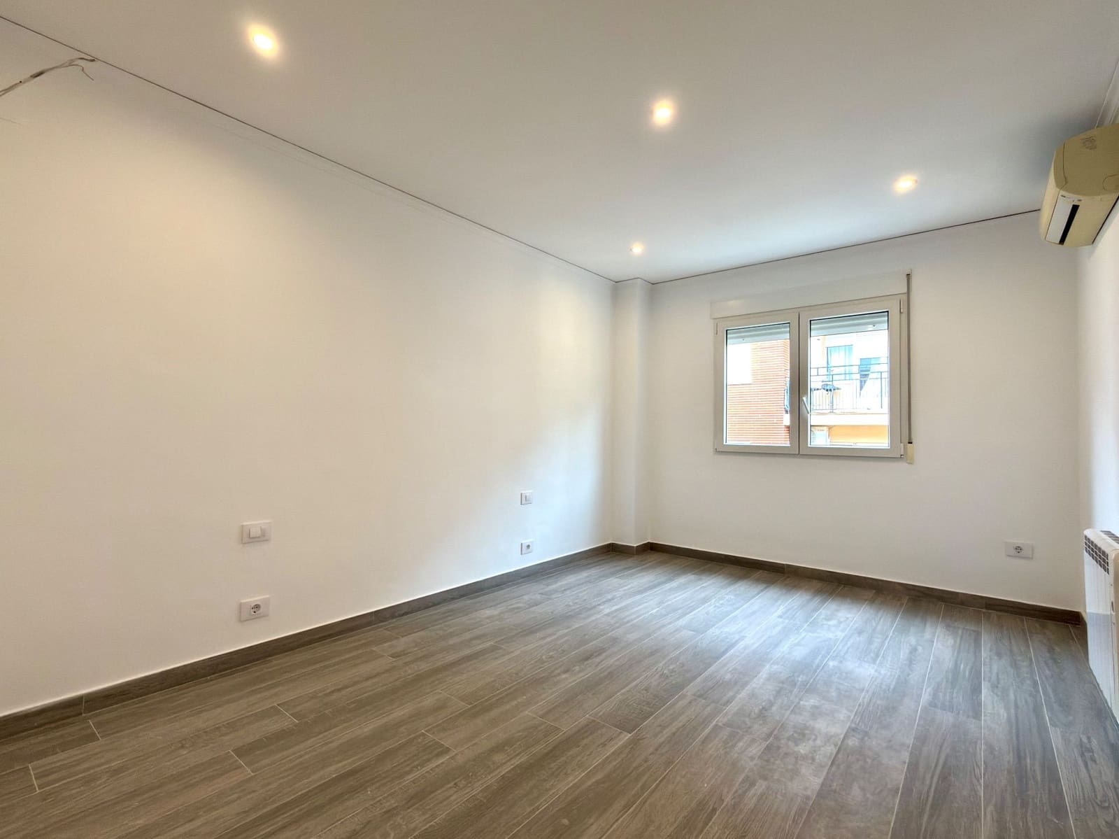 4 Zimmer Wohnung zu vermieten in Denia - 1.500 € (Ref: 9554557)