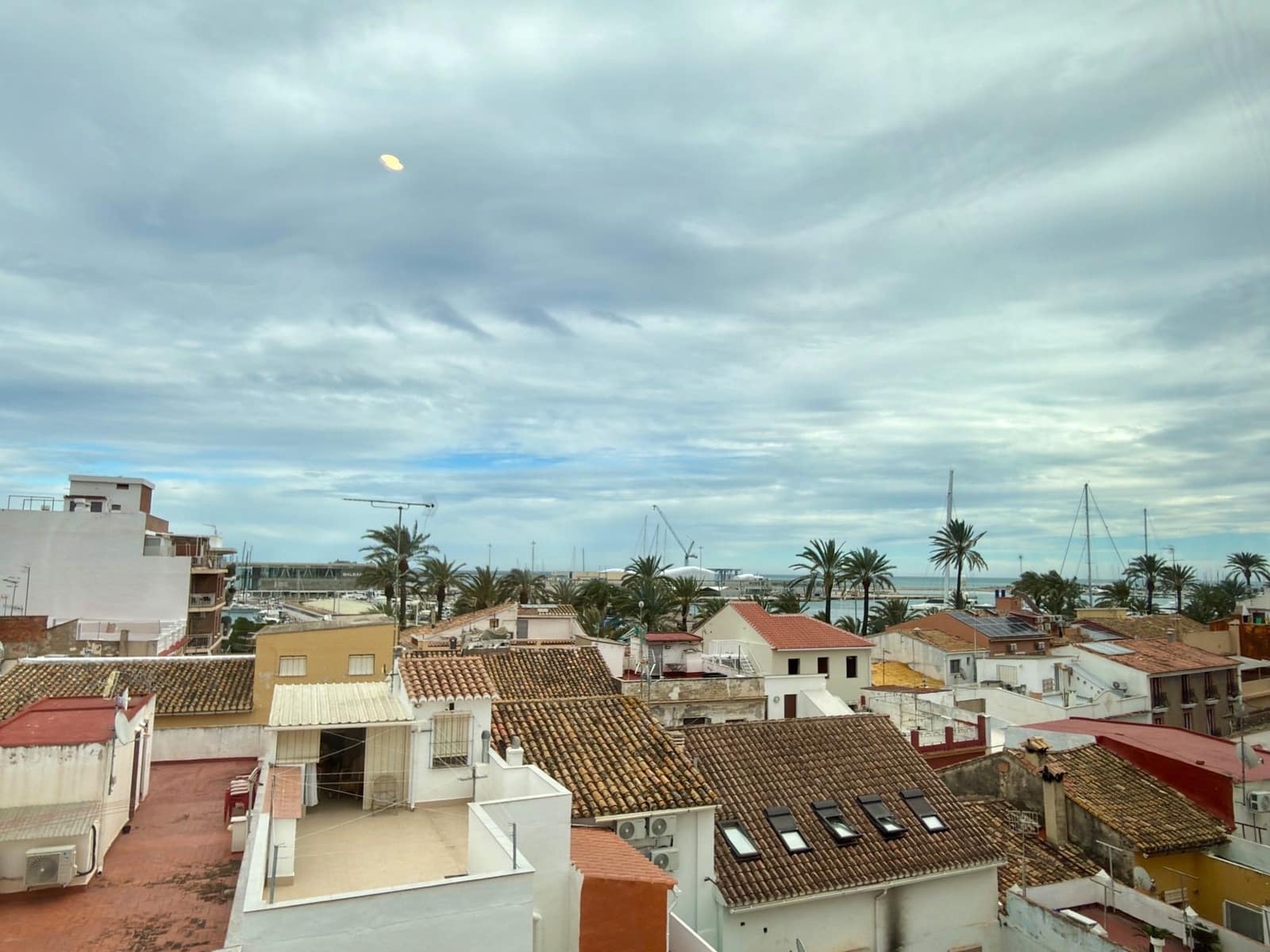 4 Zimmer Wohnung zu vermieten in Denia - 1.500 € (Ref: 9554557)