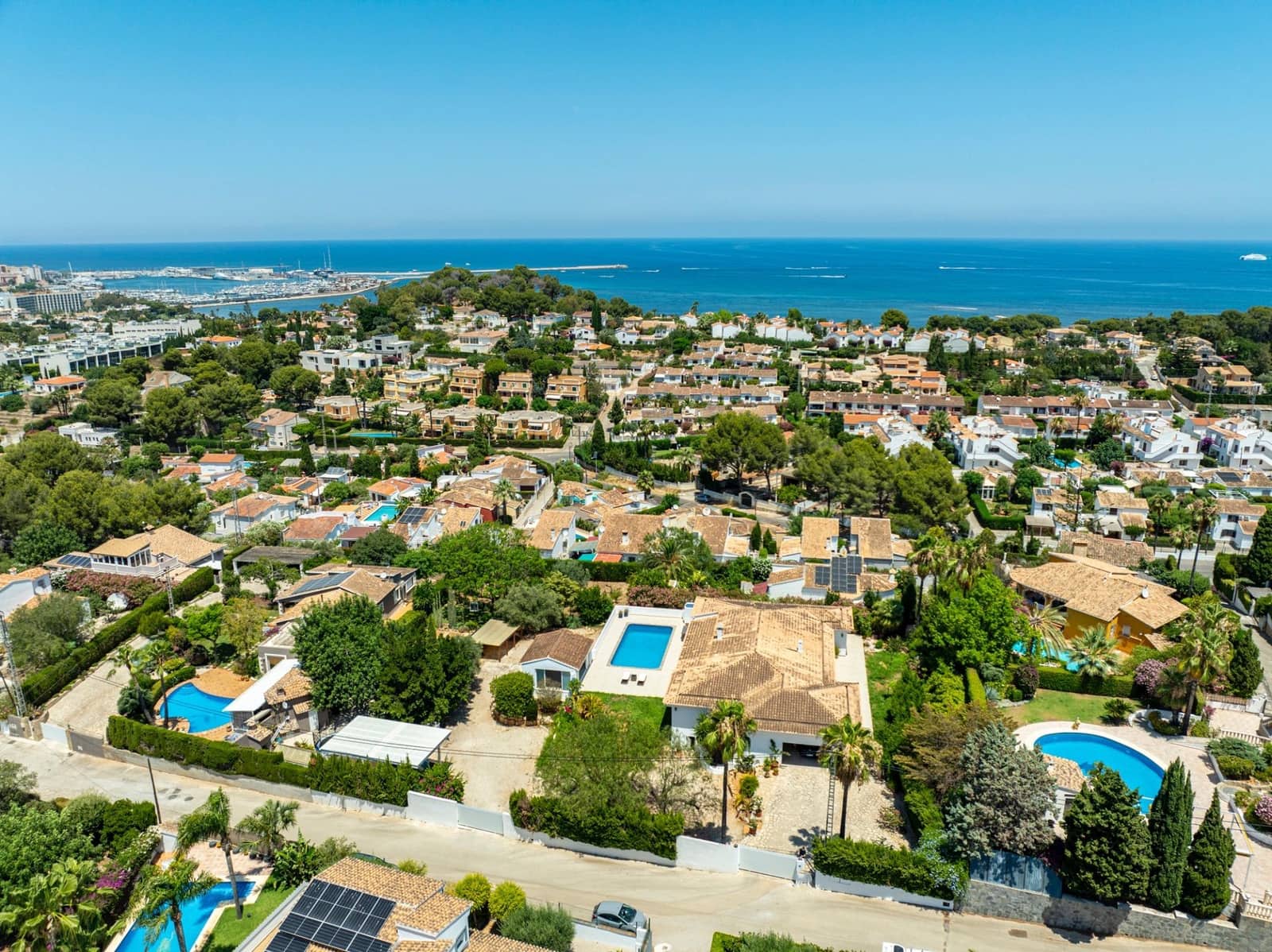 4 makuuhuone Huvila myytävänä paikassa Denia mukana uima-altaan 
autotalli - 1 290 000 € (Ref: 9585385)