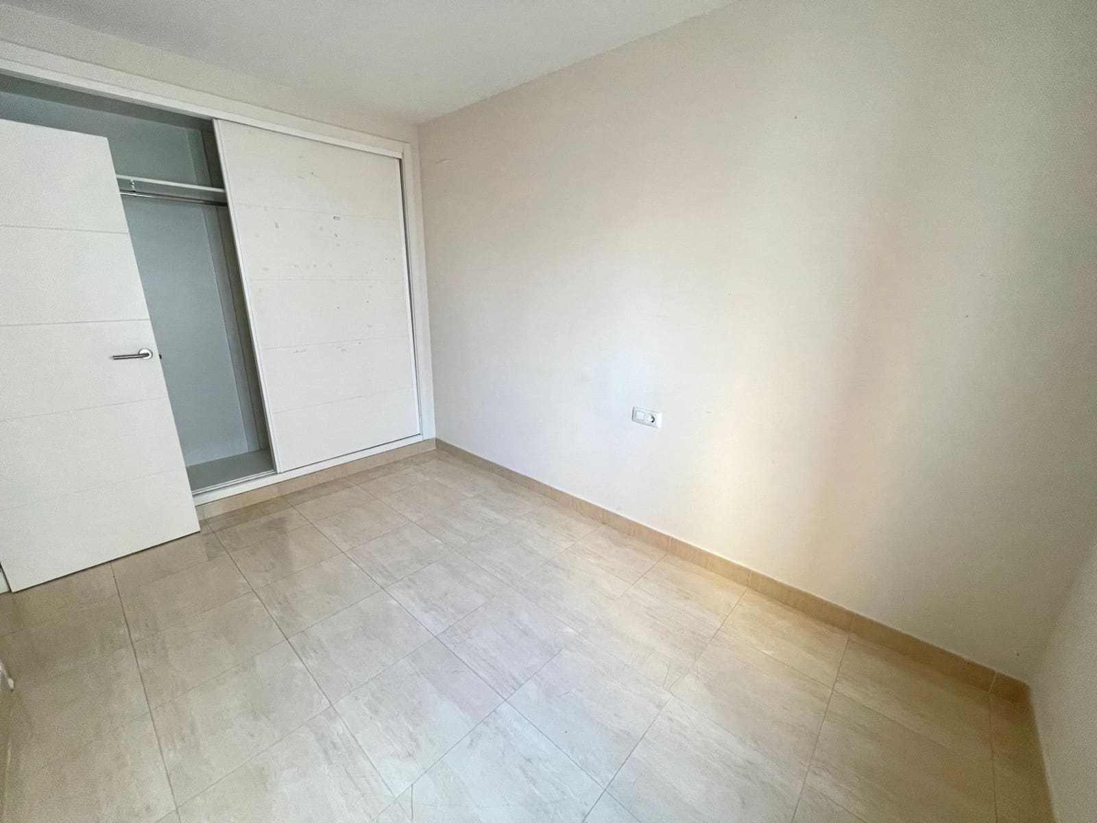 3 makuuhuone Asunto myytävänä paikassa Denia mukana 
autotalli - 280 000 € (Ref: 9585386)