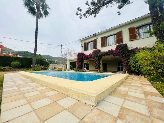 8 makuuhuone Huvila myytävänä paikassa Pedreguer mukana uima-altaan 
autotalli - 584 000 € (Ref: 9651228)