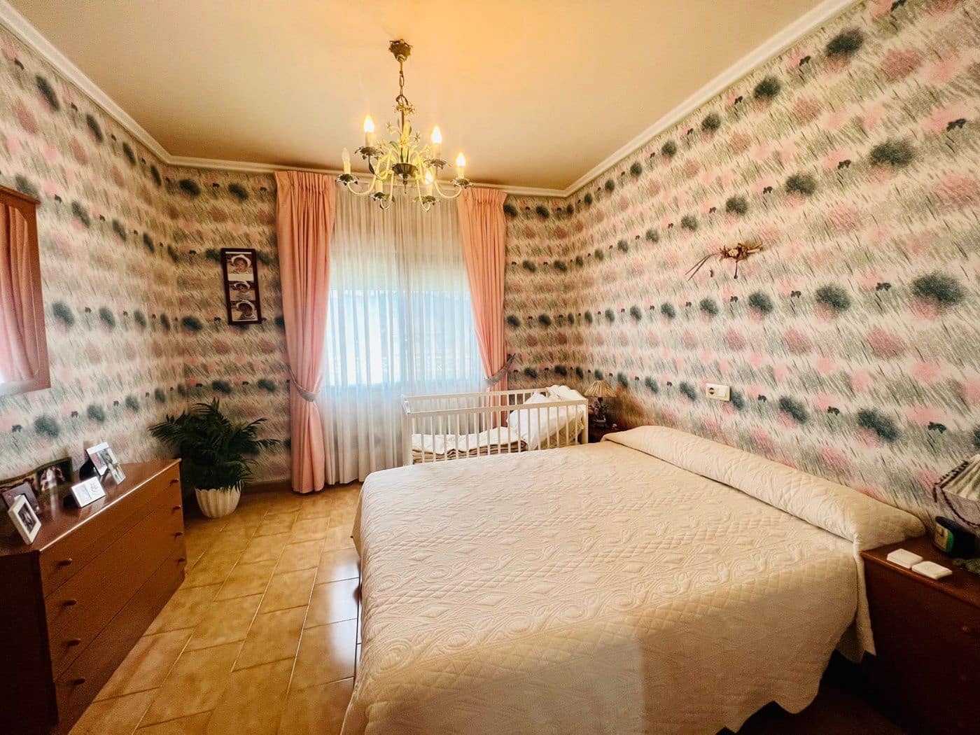 8 makuuhuone Huvila myytävänä paikassa Pedreguer mukana uima-altaan 
autotalli - 584 000 € (Ref: 9651228)