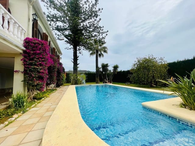 8 makuuhuone Huvila myytävänä paikassa Pedreguer mukana uima-altaan 
autotalli - 584 000 € (Ref: 9651228)