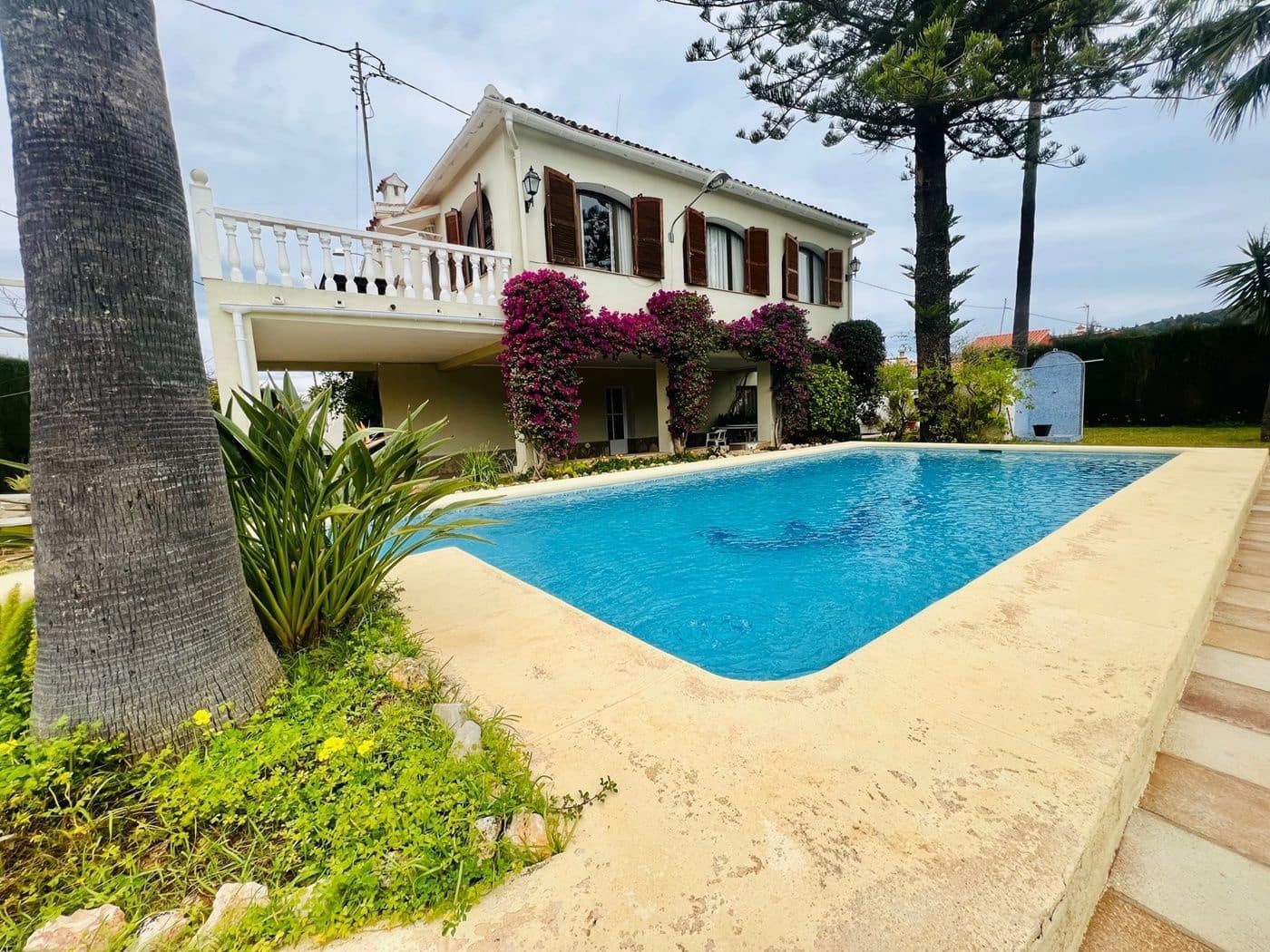 8 makuuhuone Huvila myytävänä paikassa Pedreguer mukana uima-altaan 
autotalli - 584 000 € (Ref: 9651228)