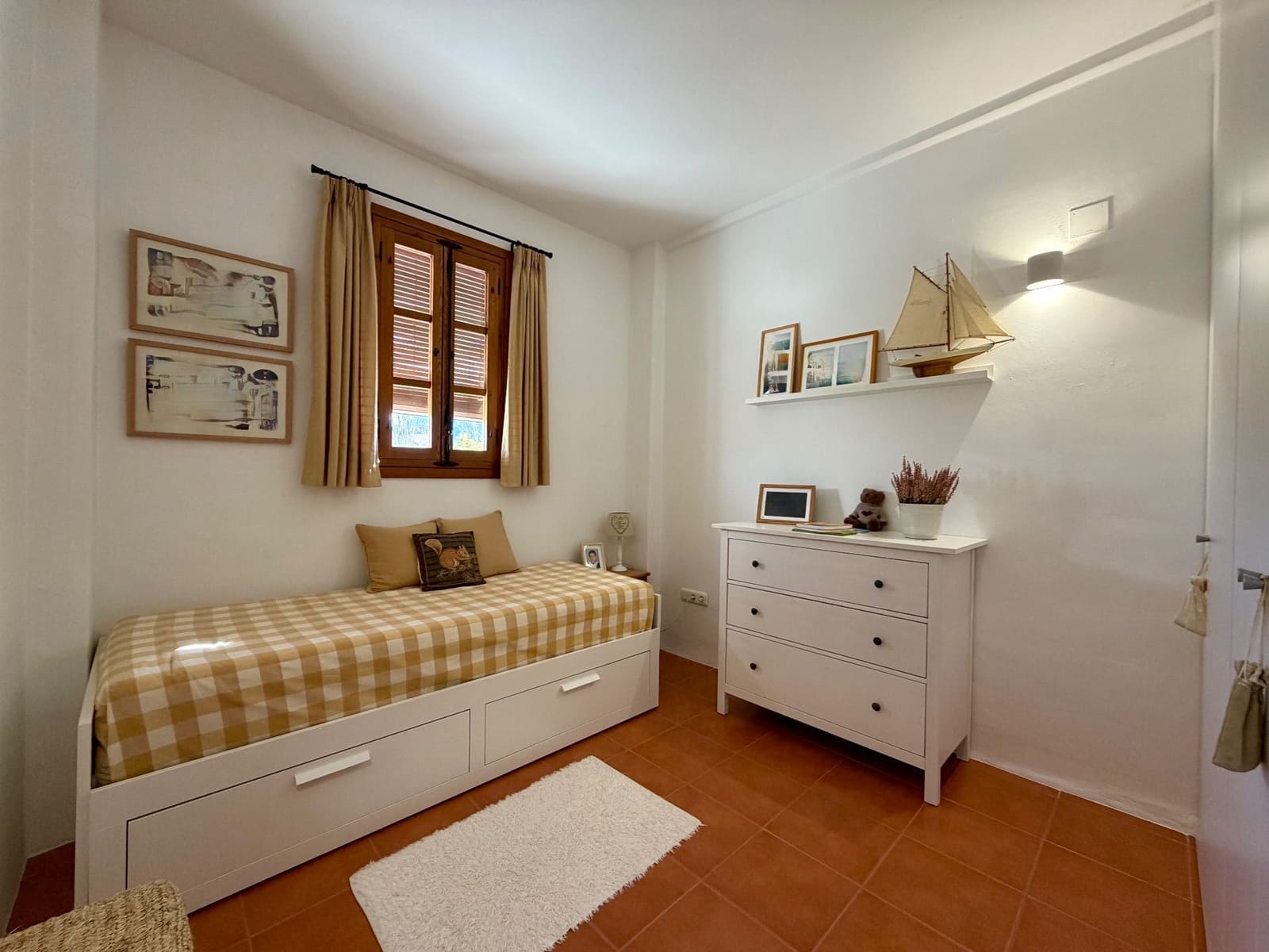 4 makuuhuone Omakotitalo myytävänä paikassa La Xara mukana 
autotalli - 525 000 € (Ref: 9690020)