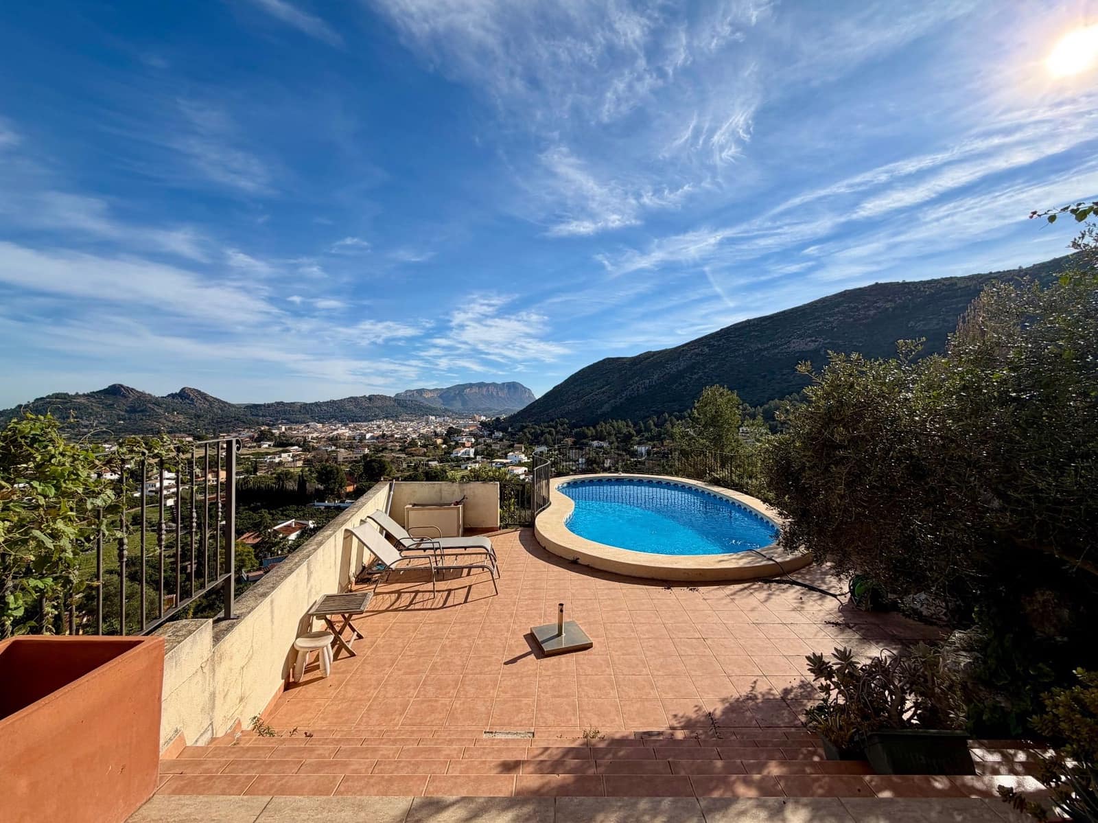 Chalet de 3 habitaciones en Pedreguer en venta con piscina garaje - 450.000 € (Ref: 9690021)