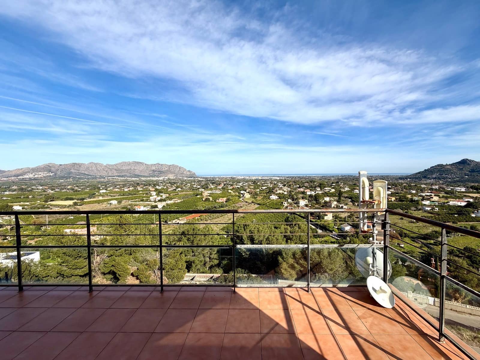 Chalet de 3 habitaciones en Pedreguer en venta con piscina garaje - 450.000 € (Ref: 9690021)