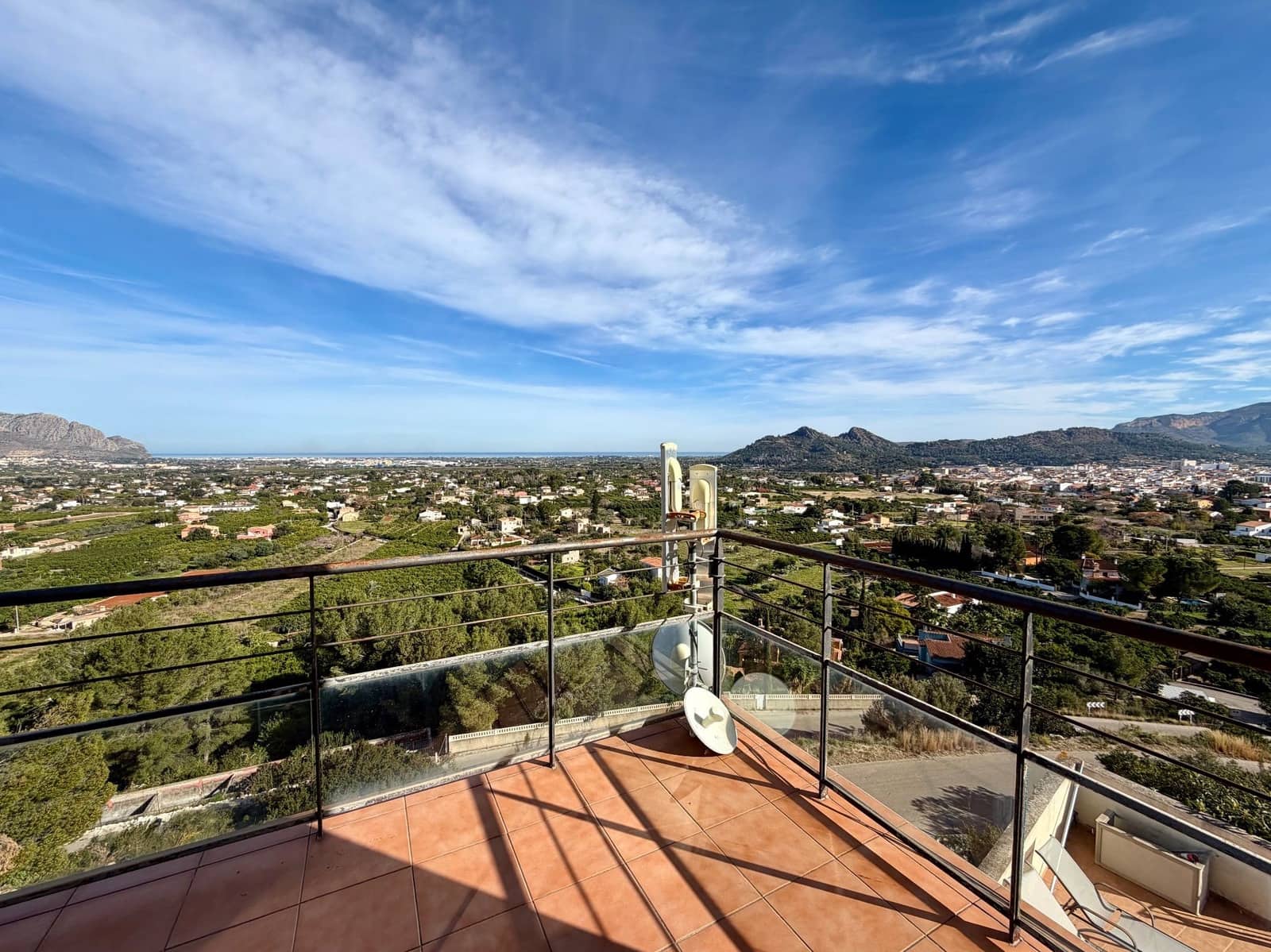 Chalet de 3 habitaciones en Pedreguer en venta con piscina garaje - 450.000 € (Ref: 9690021)