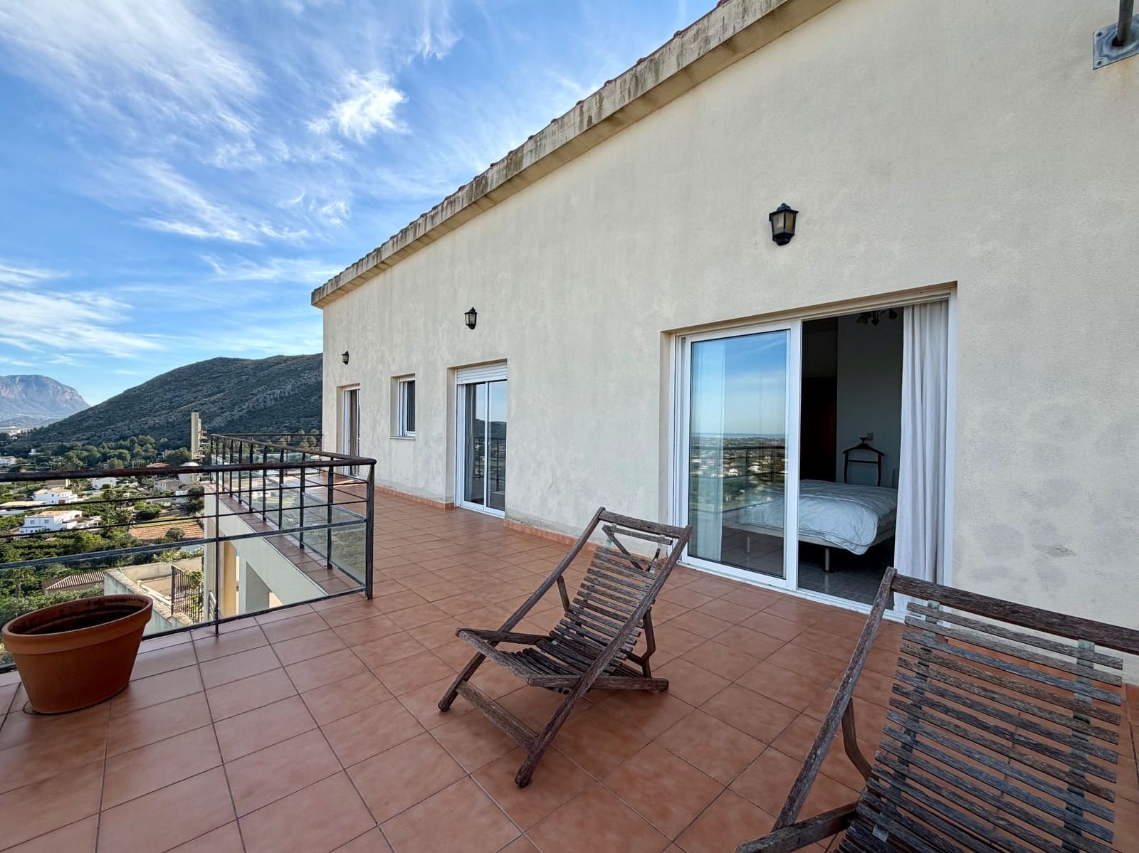 Chalet de 3 habitaciones en Pedreguer en venta con piscina garaje - 450.000 € (Ref: 9690021)