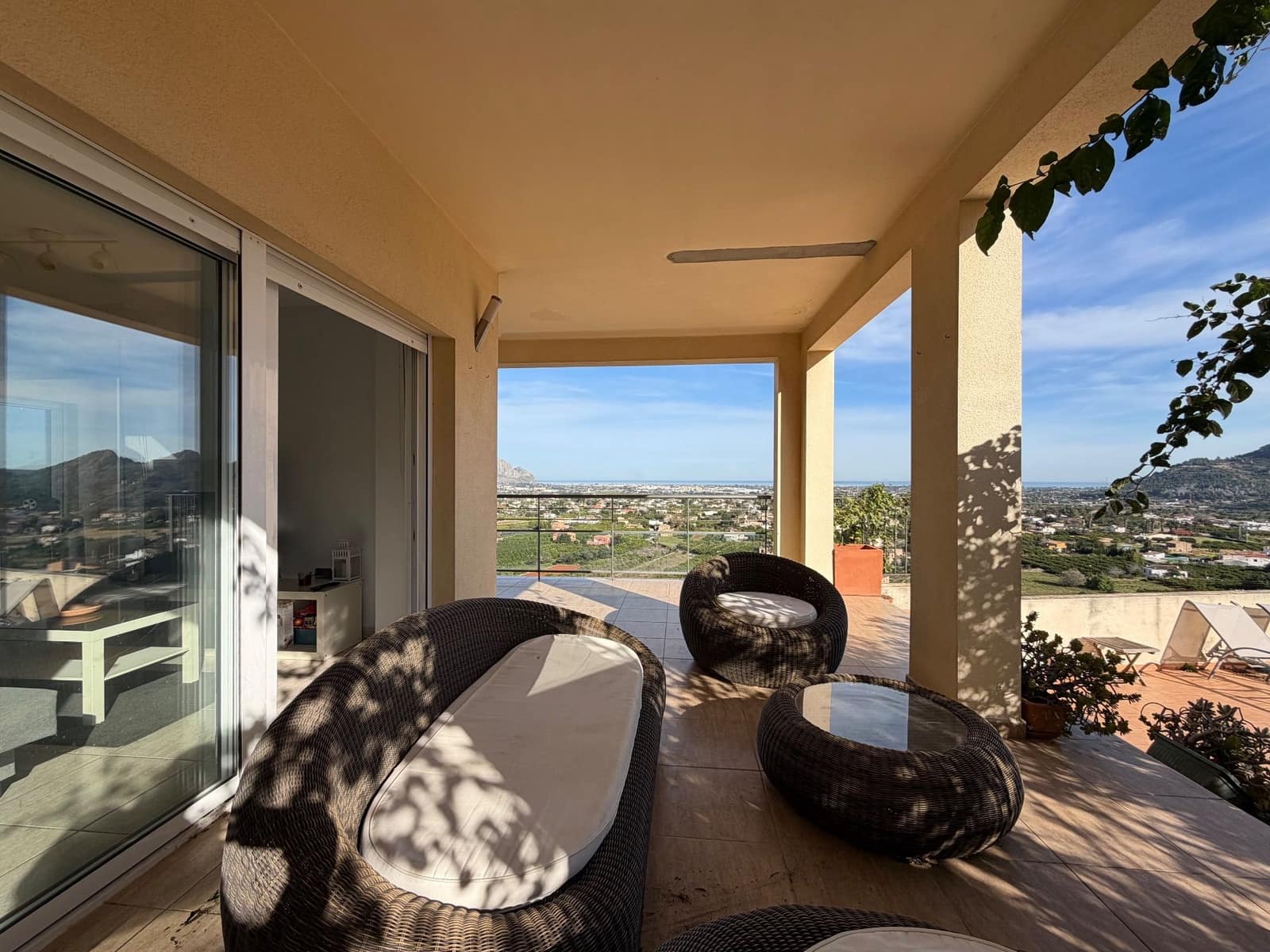 Chalet de 3 habitaciones en Pedreguer en venta con piscina garaje - 450.000 € (Ref: 9690021)