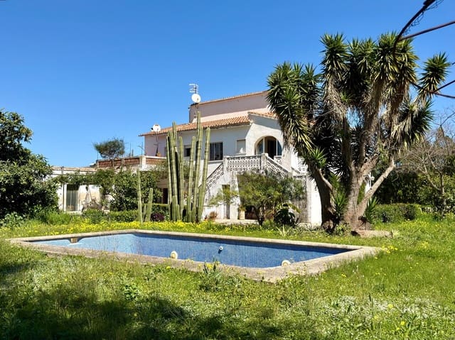 Chalet de 6 habitaciones en El Montgó, Dénia en venta con piscina garaje - 690.000 € (Ref: 9694707)