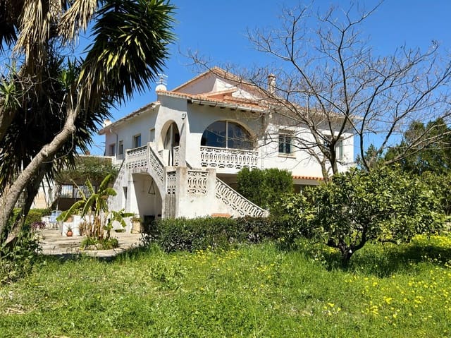 Chalet de 6 habitaciones en El Montgó, Dénia en venta con piscina garaje - 690.000 € (Ref: 9694707)