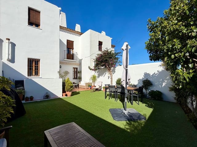 4 soveværelse Semi-Rækkehus til salg i La Xara, Dénia med garage - € 525.000 (Ref: 9694708)