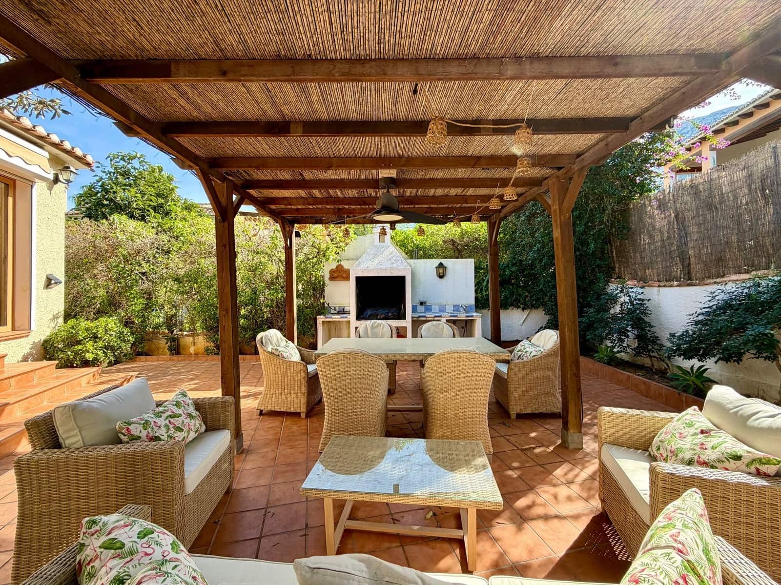 4 chambre Villa/Maison à vendre à Denia avec piscine garage - 795 000 € (Ref: 9772675)