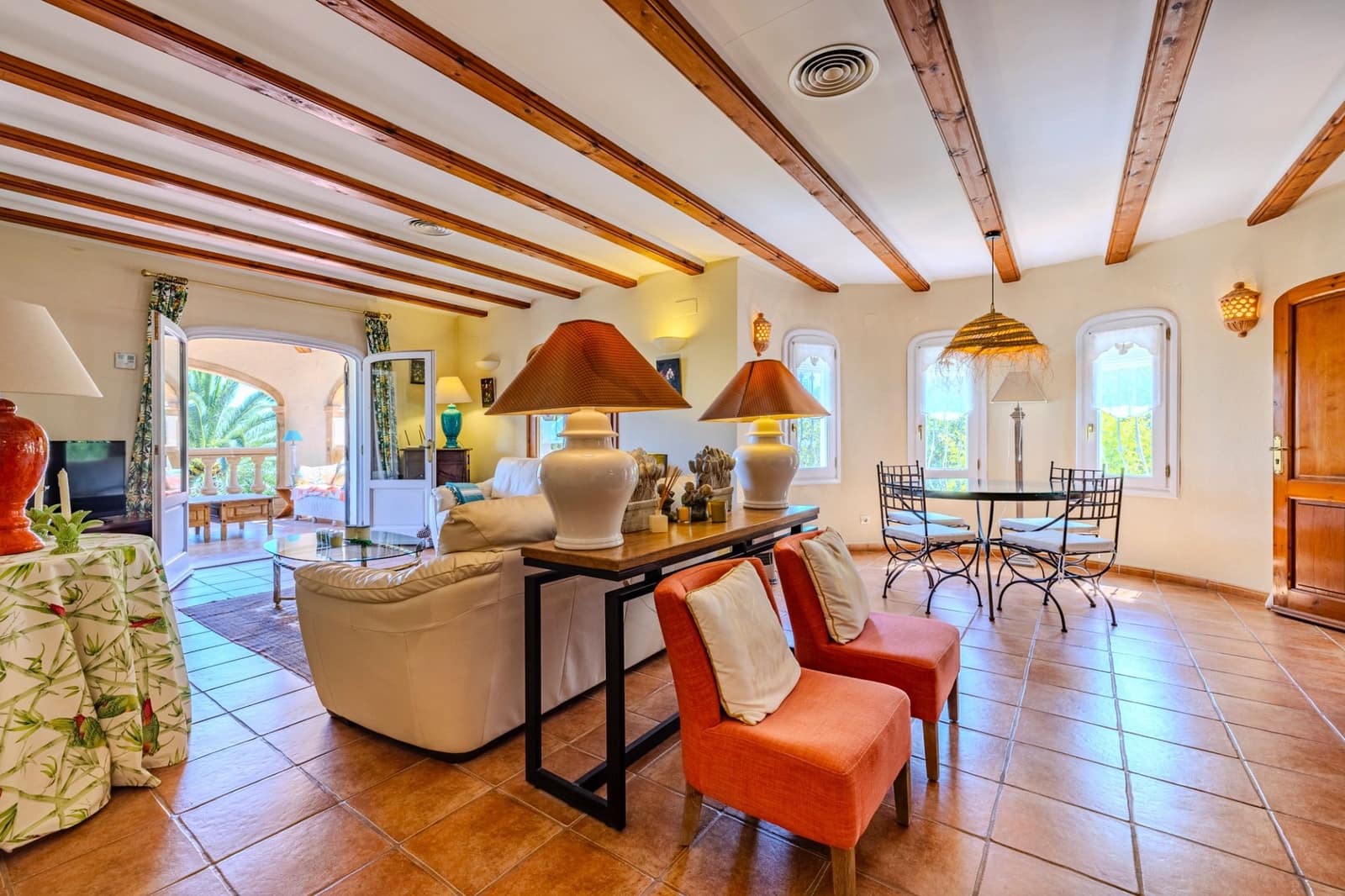 Chalet de 4 habitaciones en Dénia en venta con piscina garaje - 795.000 € (Ref: 9772675)