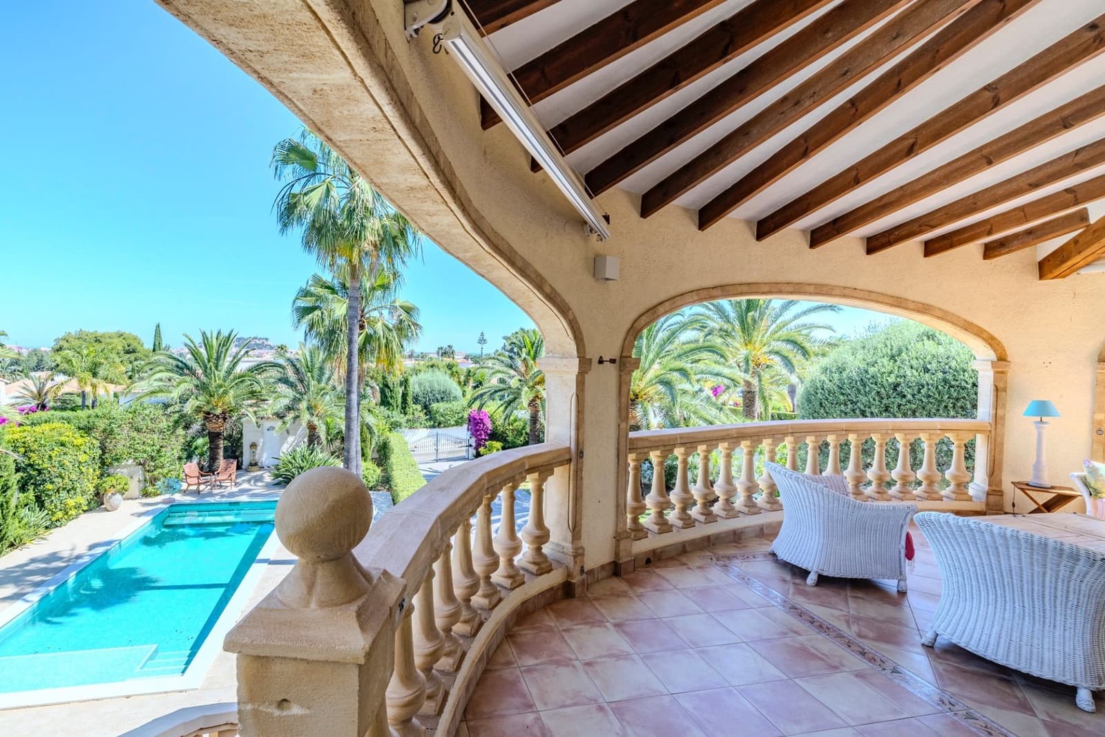 Chalet de 4 habitaciones en Dénia en venta con piscina garaje - 795.000 € (Ref: 9772675)