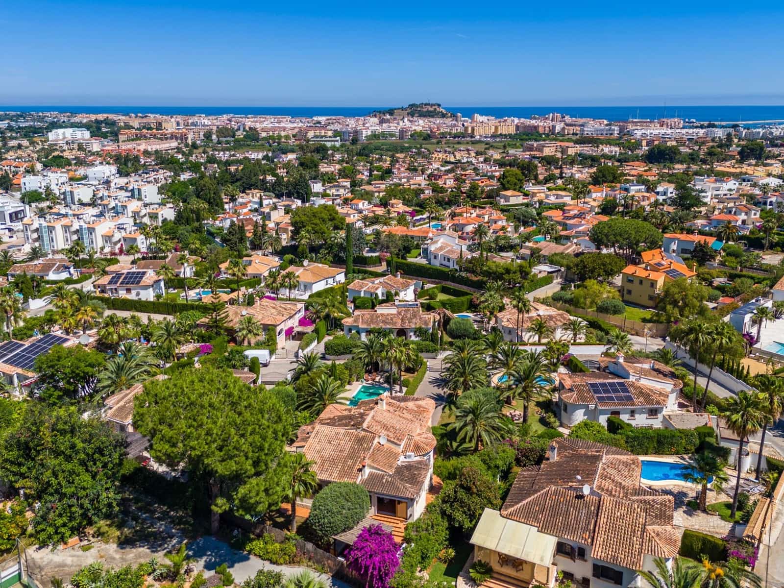 Chalet de 4 habitaciones en Dénia en venta con piscina garaje - 795.000 € (Ref: 9772675)