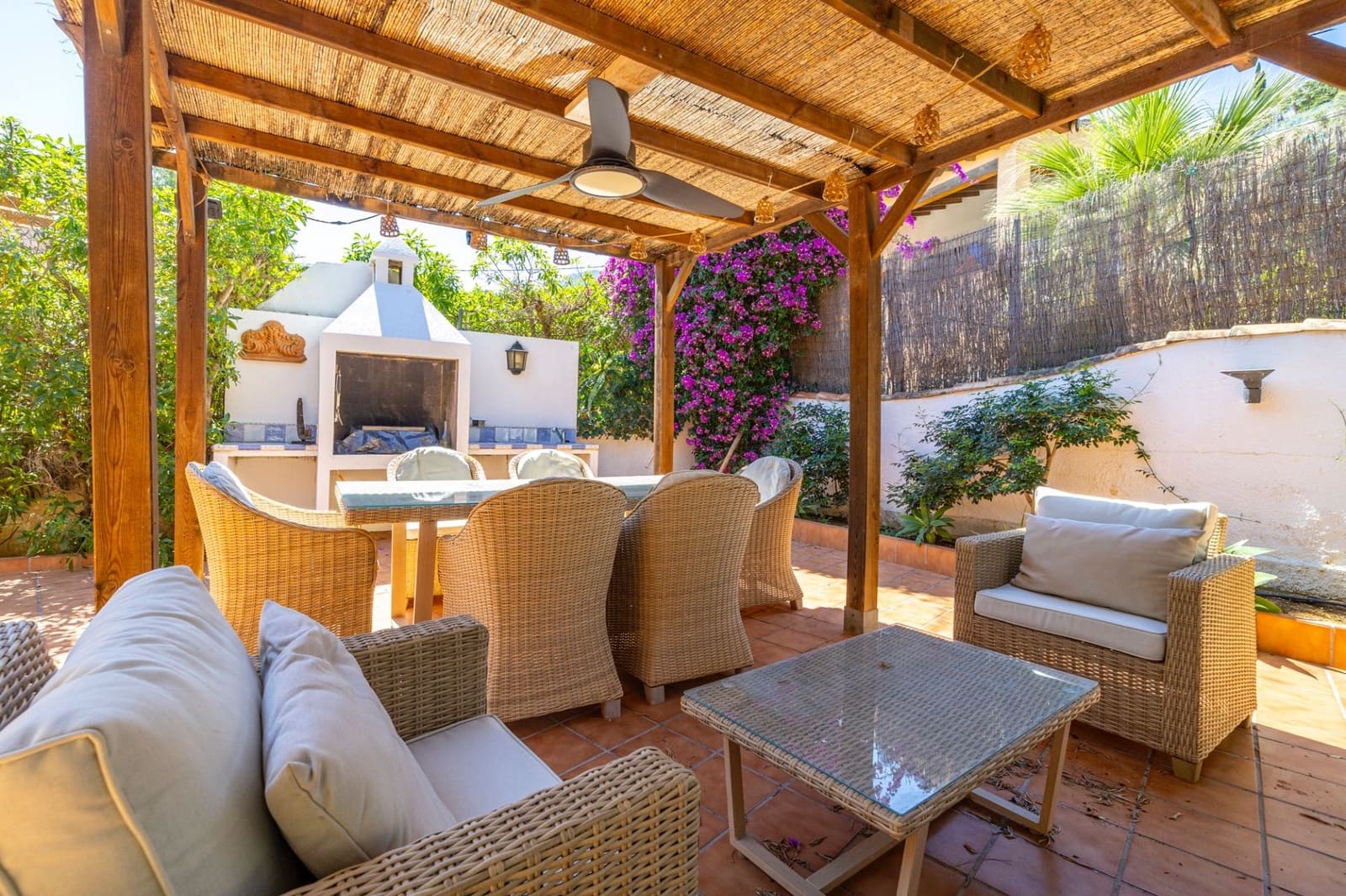 Chalet de 4 habitaciones en Dénia en venta con piscina garaje - 795.000 € (Ref: 9772675)