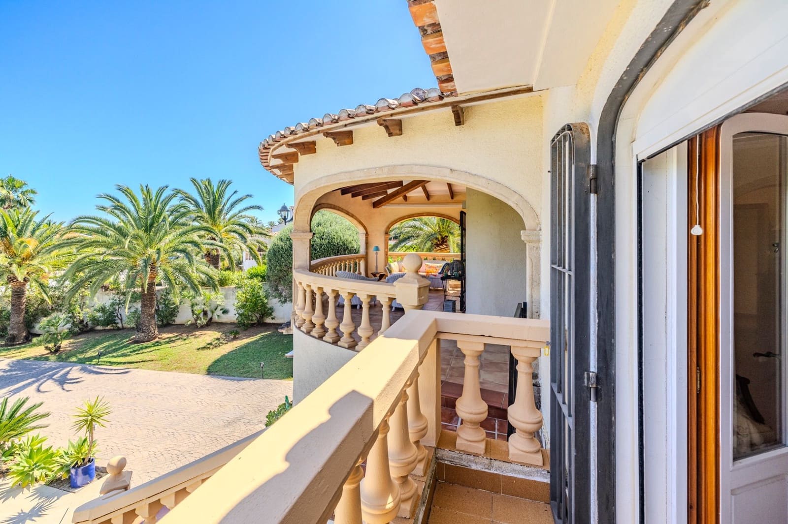 Chalet de 4 habitaciones en Dénia en venta con piscina garaje - 795.000 € (Ref: 9772675)