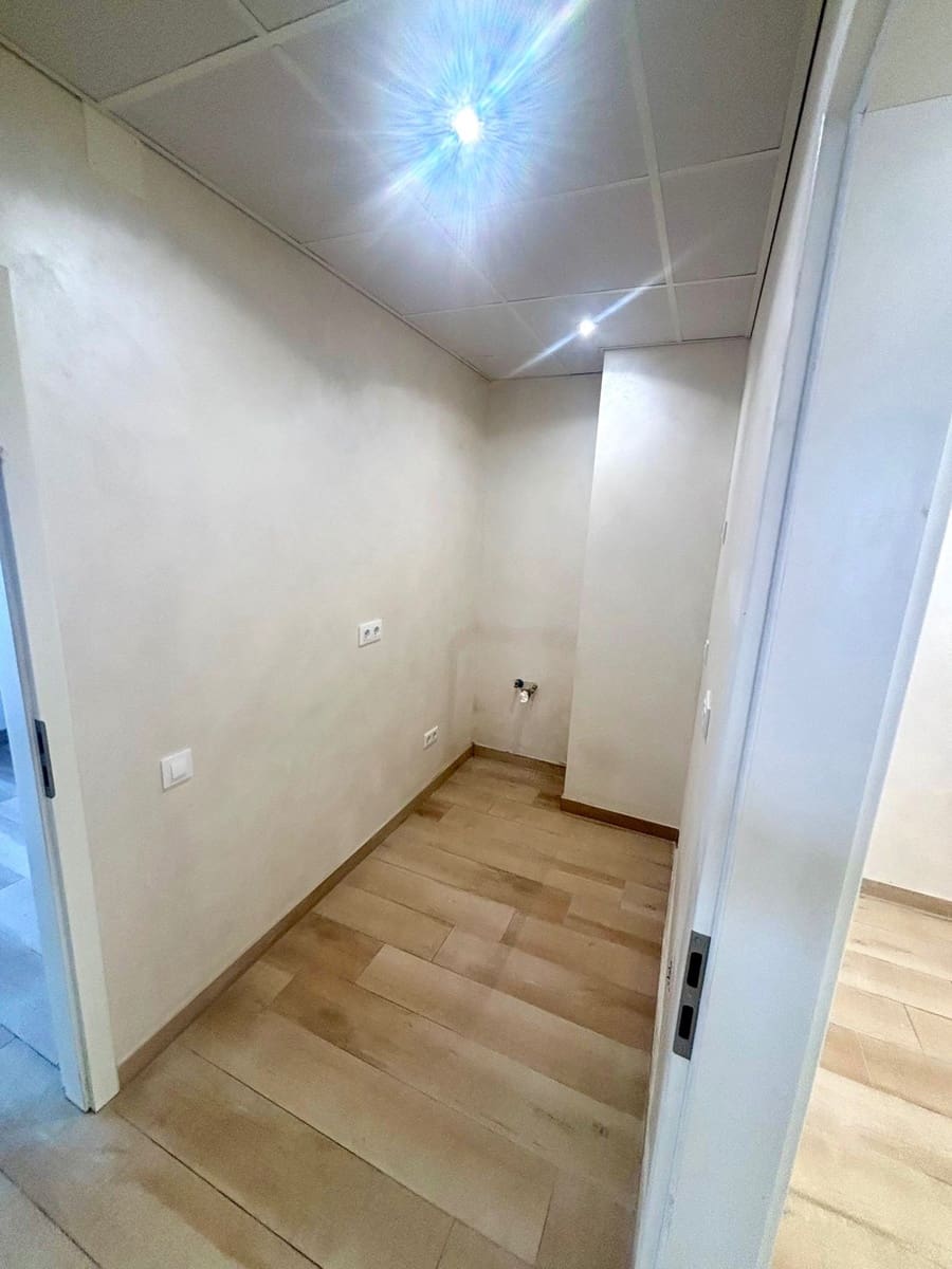 3 bedroom Commercial for rent in Ondara - € 950 (Ref: 9790235)