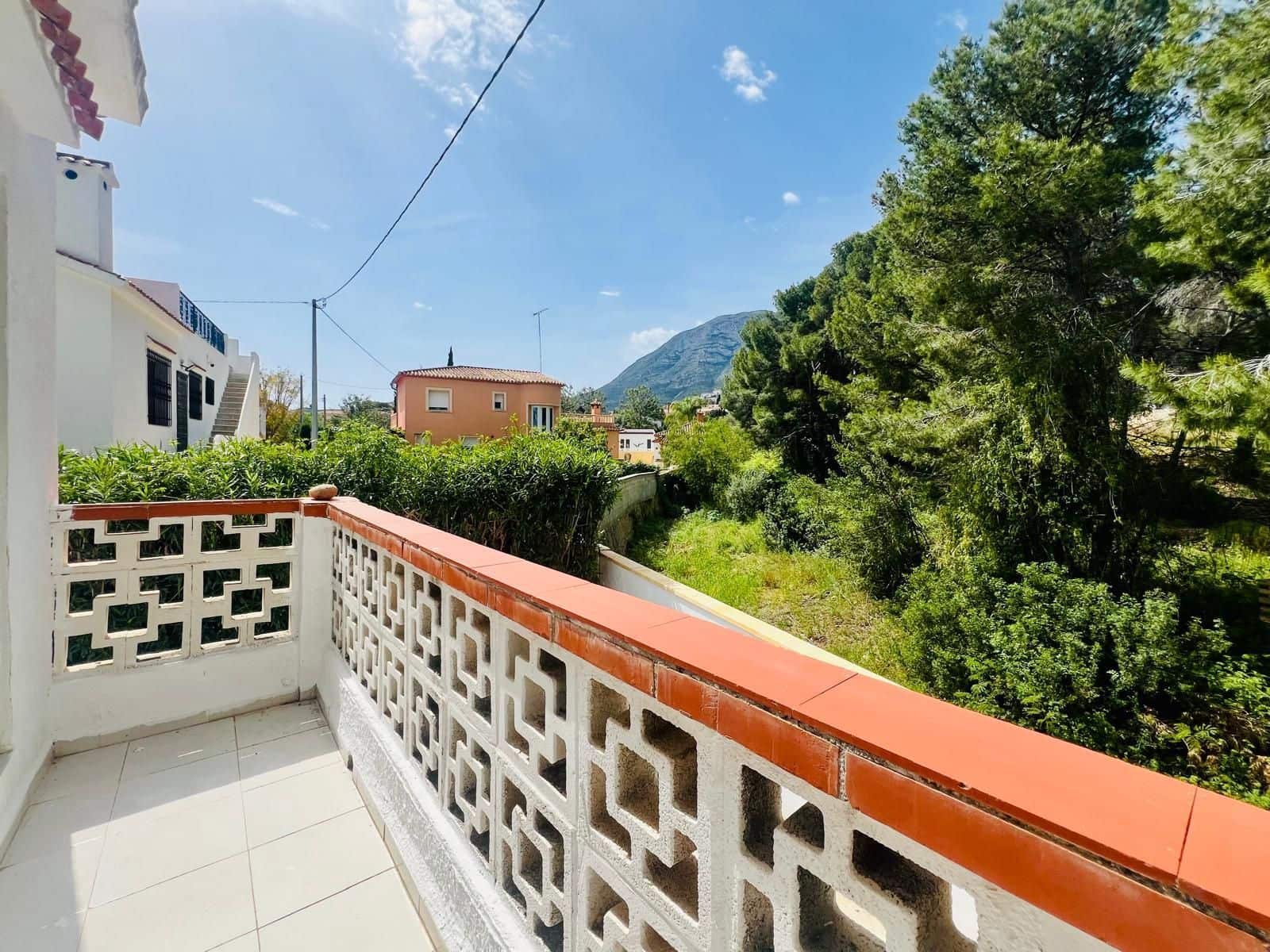 6 soveværelse Villa til salg i Denia med swimmingpool garage - € 590.000 (Ref: 9794064)