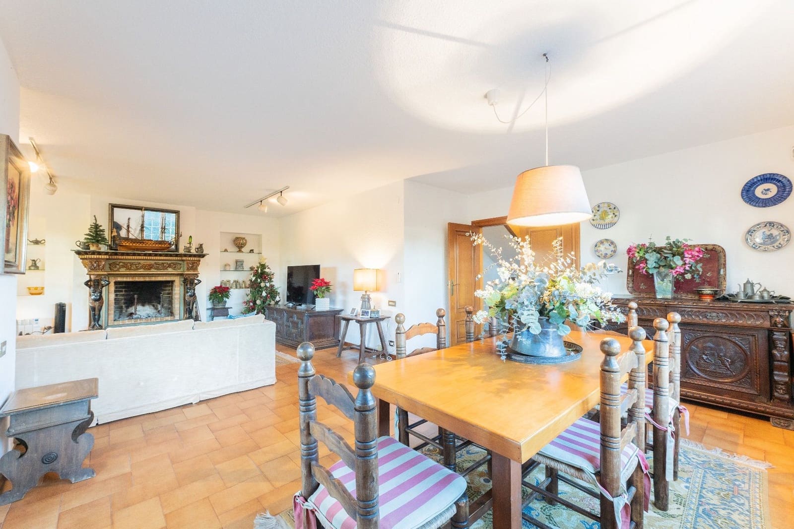 6 bedroom Villa for sale in Benicassim with pool garage - € 1,495,000 (Ref: 9842116)