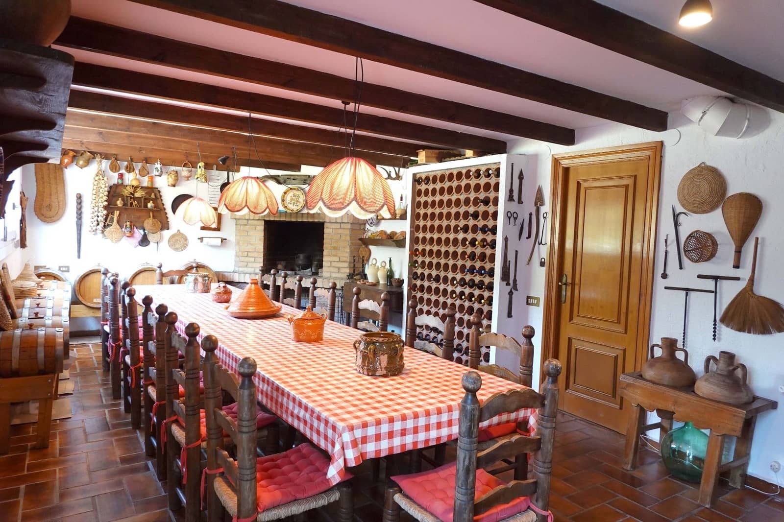 6 bedroom Villa for sale in Benicassim with pool garage - € 1,495,000 (Ref: 9842116)