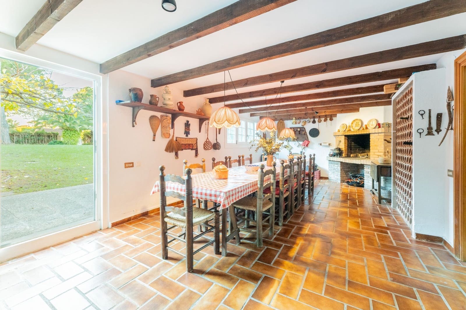 6 bedroom Villa for sale in Benicassim with pool garage - € 1,495,000 (Ref: 9842116)