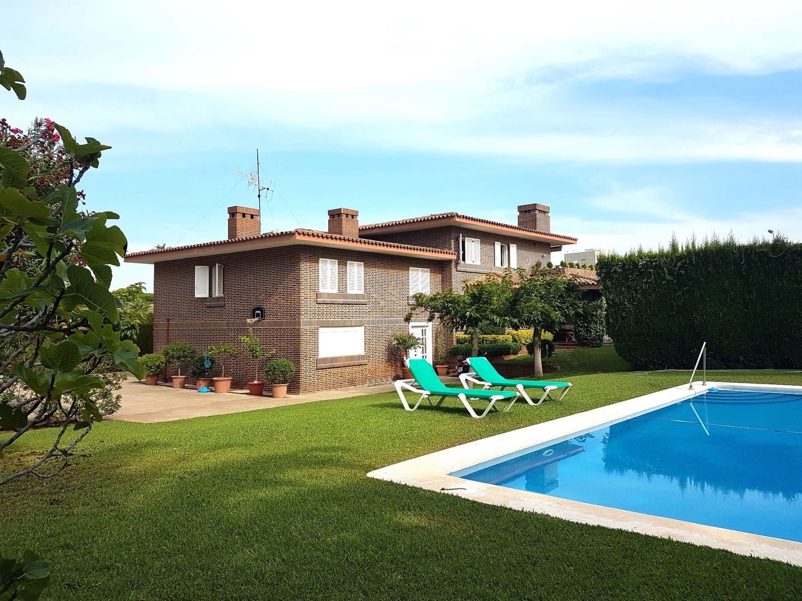 6 bedroom Villa for sale in Benicassim with pool garage - € 1,495,000 (Ref: 9842116)