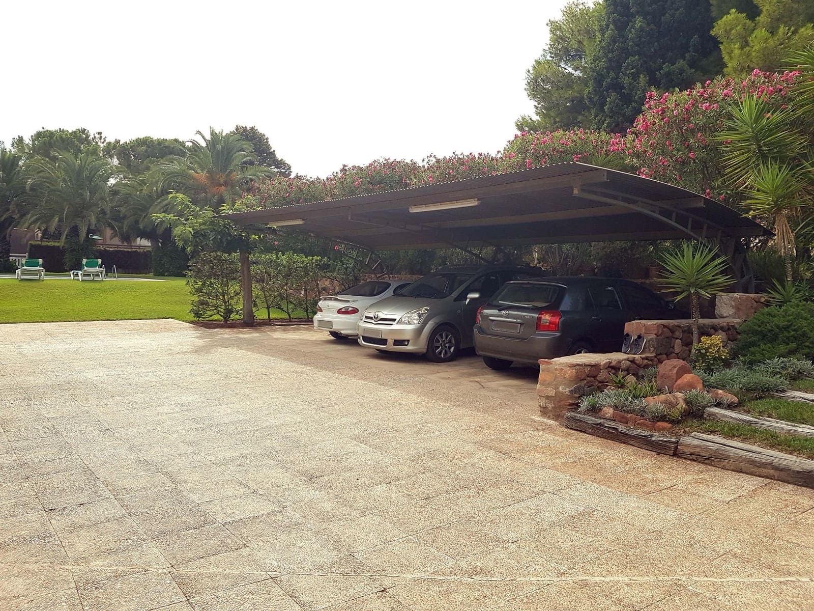 6 bedroom Villa for sale in Benicassim with pool garage - € 1,495,000 (Ref: 9842116)