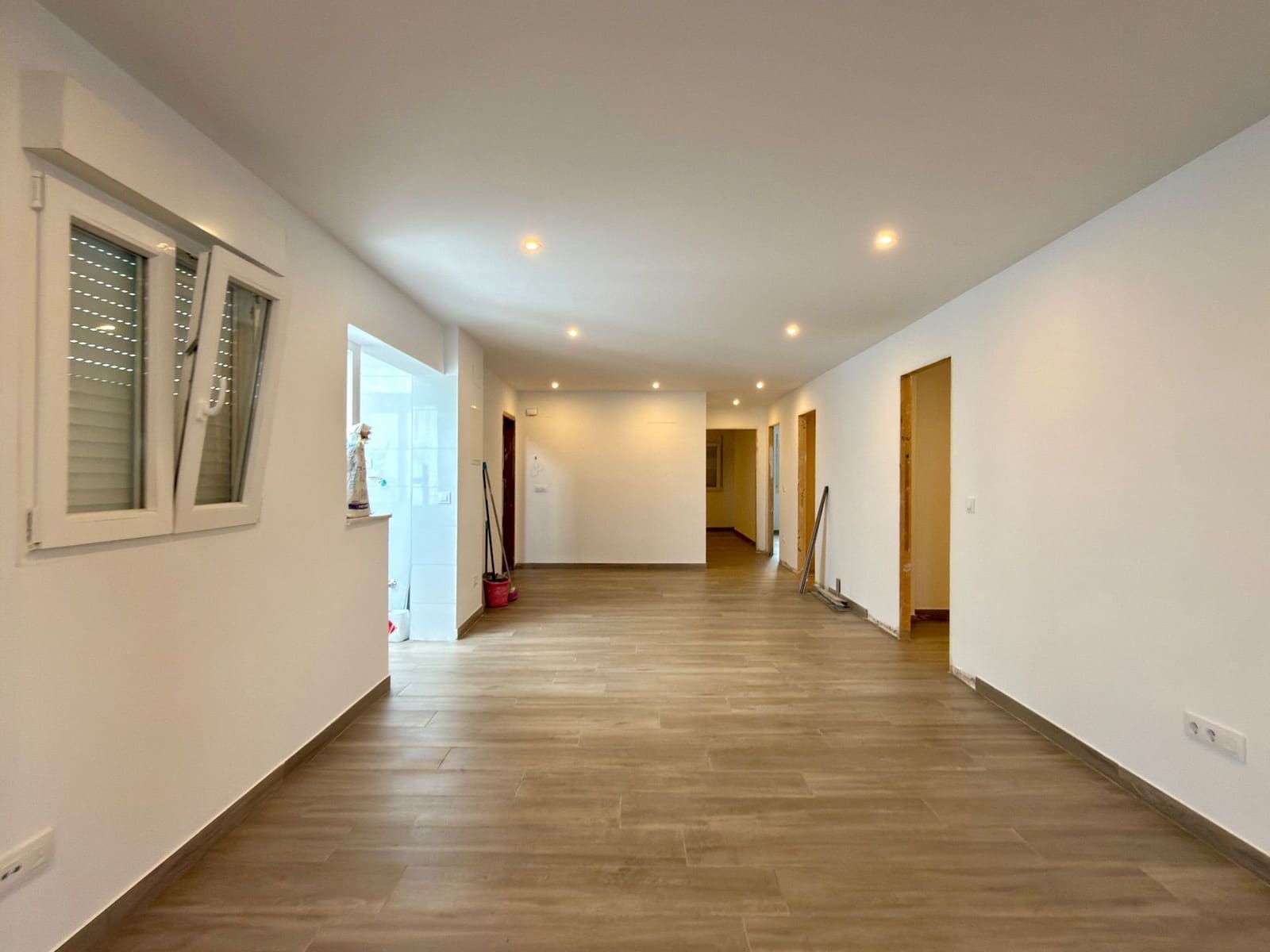 3 bedroom Flat for rent in Denia - € 1,300 (Ref: 9848989)