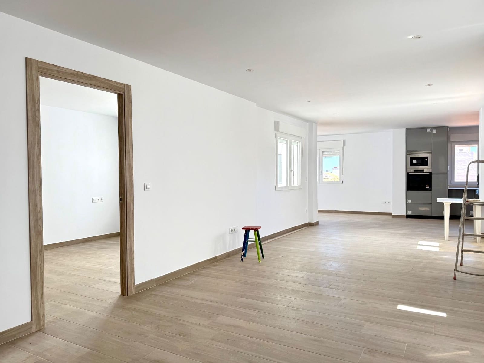 3 bedroom Flat for rent in Denia - € 1,300 (Ref: 9848989)